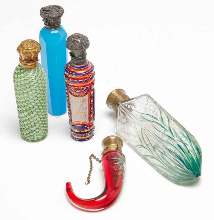 FIVE EUROPEAN ART GLASS SCENT BOTTLES. (1 of 1)