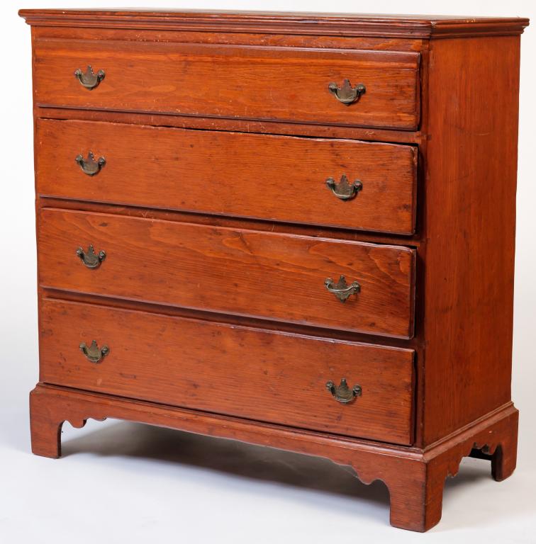 AMERICAN COUNTRY CHIPPENDALE CHEST. (1 of 3)