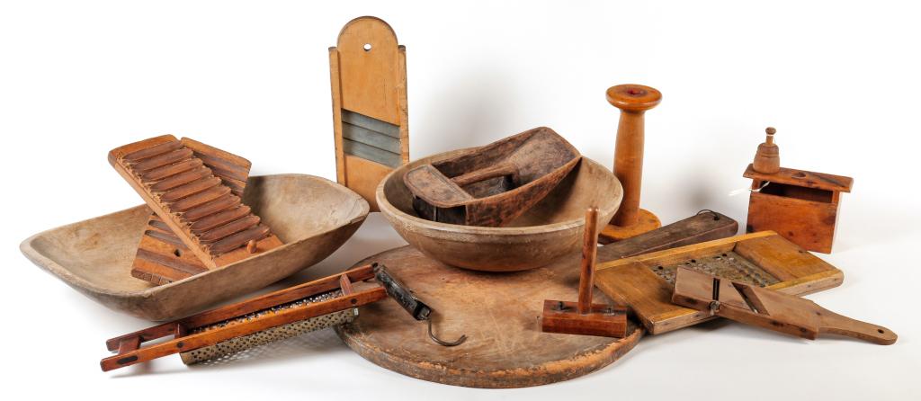 GROUP OF PRIMITIVE KITCHEN WOODENWARE (1 of 3)