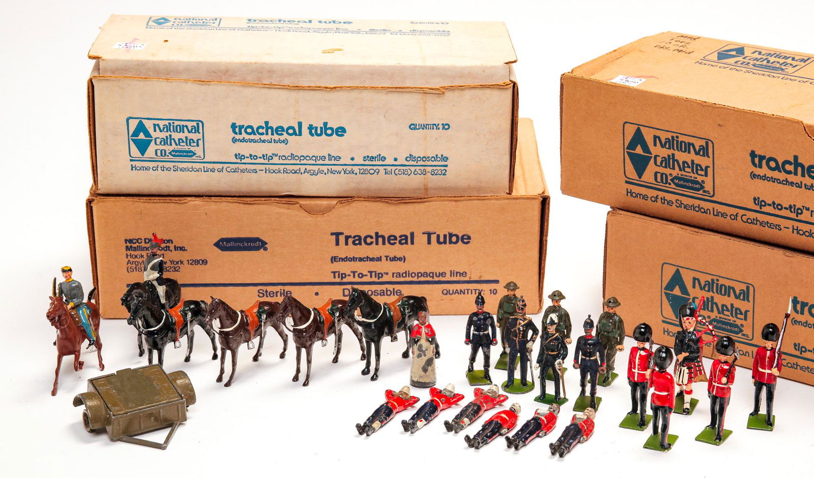 COLLECTION OF BRITISH TOY SOLDIERS. (1 of 2)