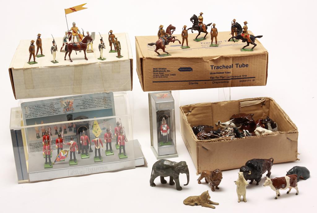 COLLECTION OF BRITISH TOY SOLDIERS. (1 of 3)