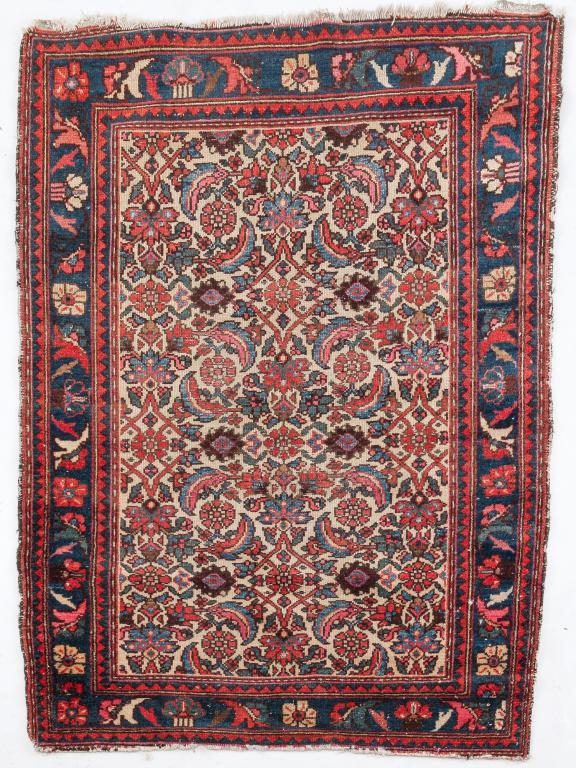 HAND WOVEN ORIENTAL AREA RUG. (1 of 2)