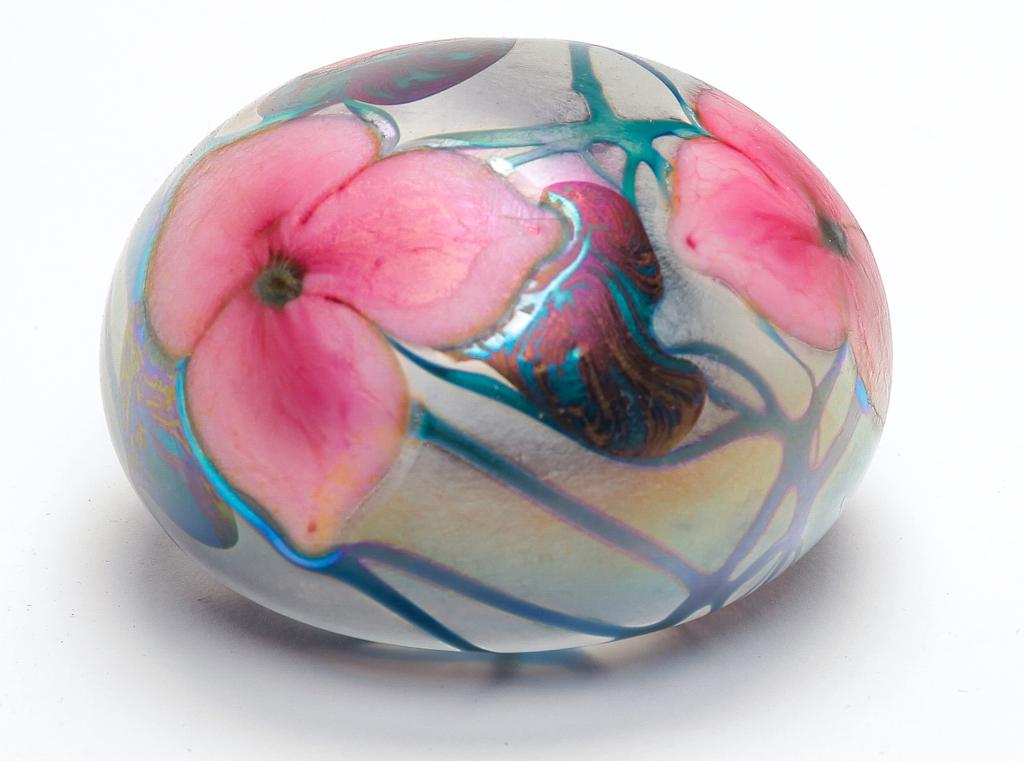 CHARLES LOTTON GLASS PAPERWEIGHT. (1 of 2)