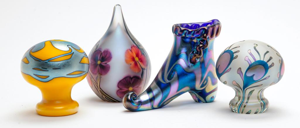 THREE LOTTON PAPERWEIGHTS AND A WHIMSEY. (1 of 3)