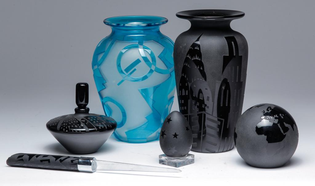 SIX PIECES OF "CORREIA" ART GLASS. (1 of 4)