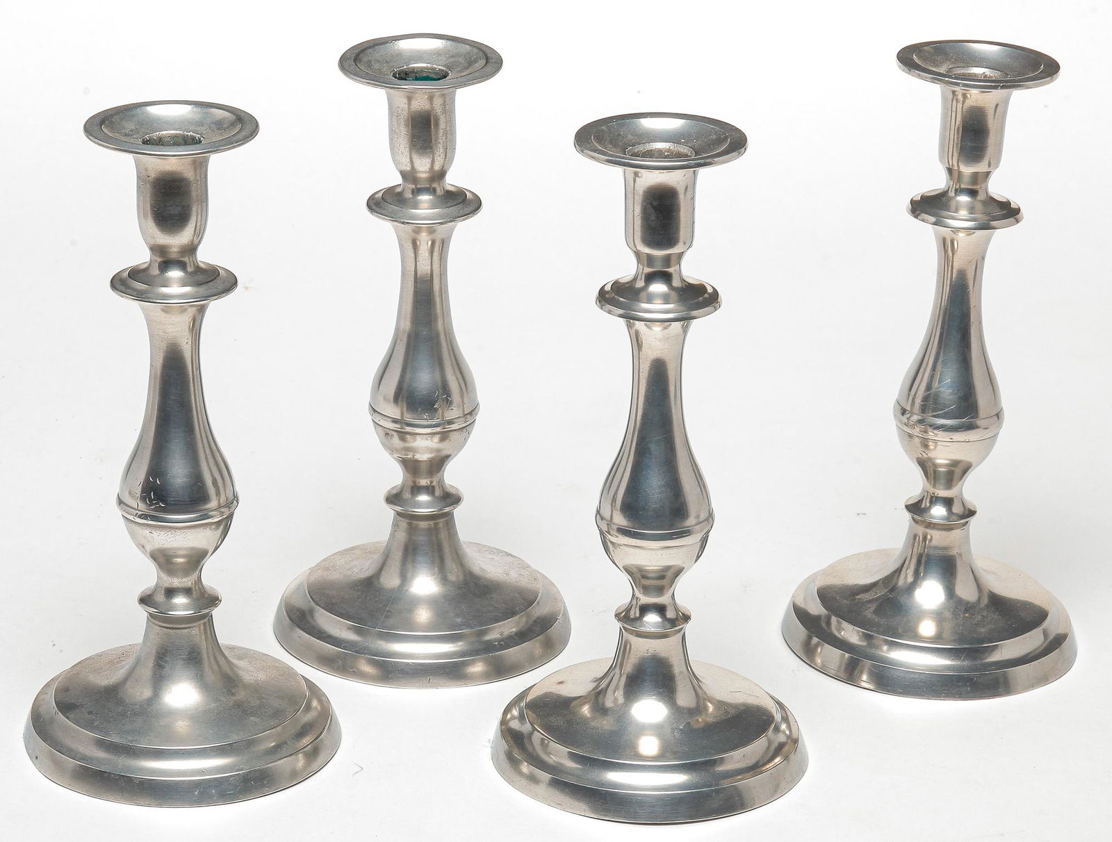 TWO PAIR OF FLAGG AND HOMAN PEWTER CANDLESTICKS. (1 of 3)