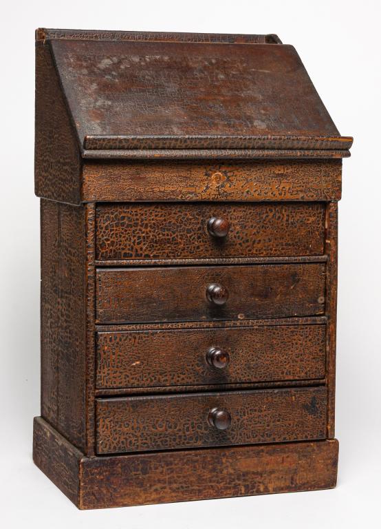 AMERICAN DIMINUTIVE DESK OR LECTURN. (1 of 9)