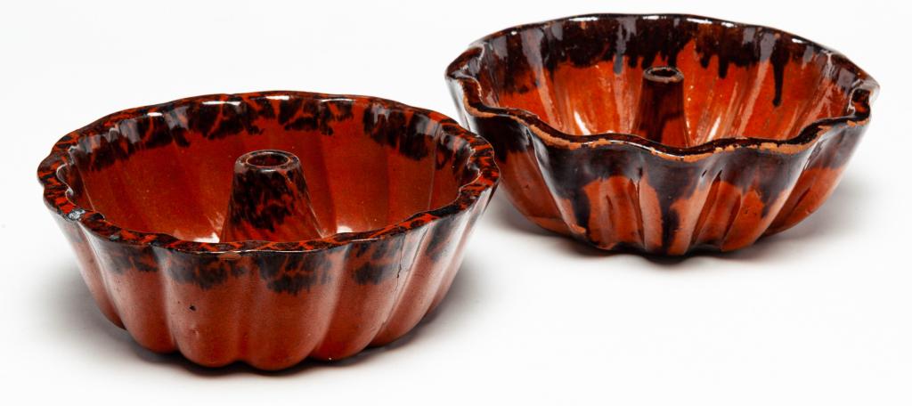 TWO AMERICAN REDWARE FOOD MOLDS. (1 of 3)