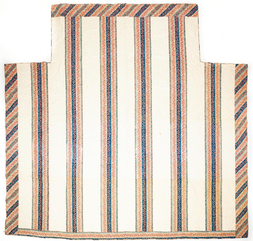 AMERICAN PIECED QUILT. (1 of 3)