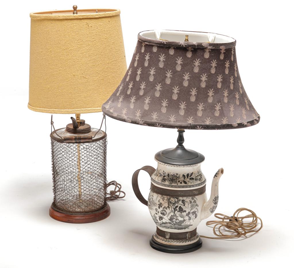 TWO TABLE LAMPS. (1 of 3)