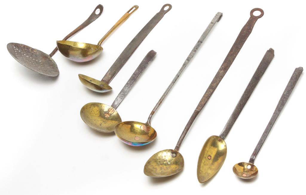 EIGHT AMERICAN KITCHEN UTENSILS. (1 of 5)