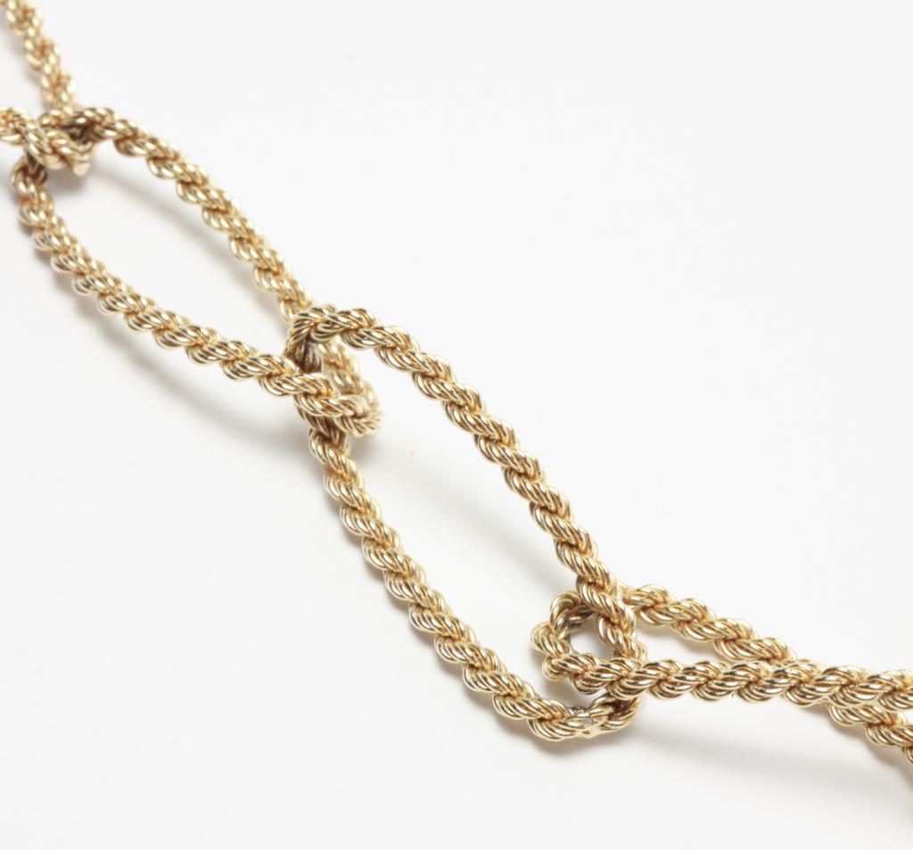 14K GOLD OVAL LINK CHAIN NECKLACE. (1 of 3)