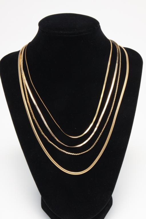 FOUR YELLOW GOLD CHAIN NECKLACES. (1 of 4)