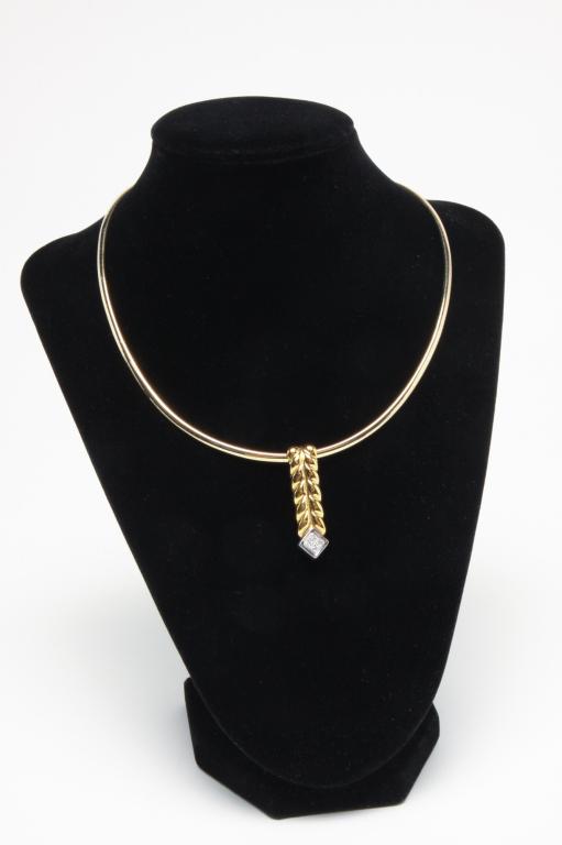 14 KARAT GOLD OMEGA CHOKER AND SLIDE. (1 of 5)