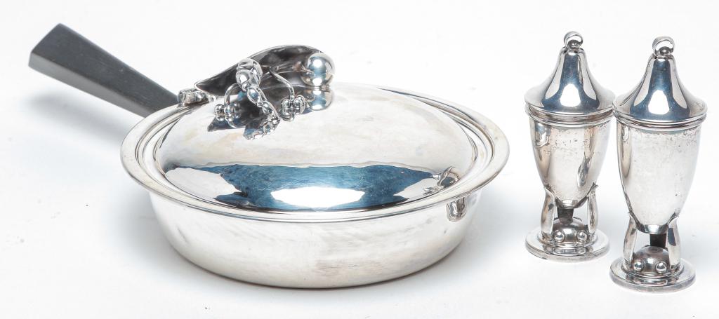 SCANDINAVIAN STERLING SILENT BUTLER AND SHAKERS. (1 of 5)