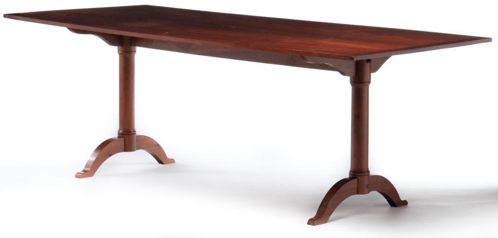 AMERICAN SHAKER STYLE DINING TABLE. (1 of 4)