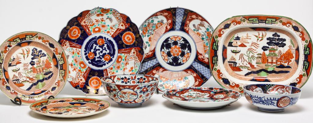 EIGHT PIECES OF IMARI AND ENGLISH TRANSFERWARE. (1 of 5)