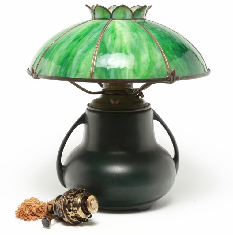 AMERICAN "JUNO" TABLE LAMP. (1 of 4)