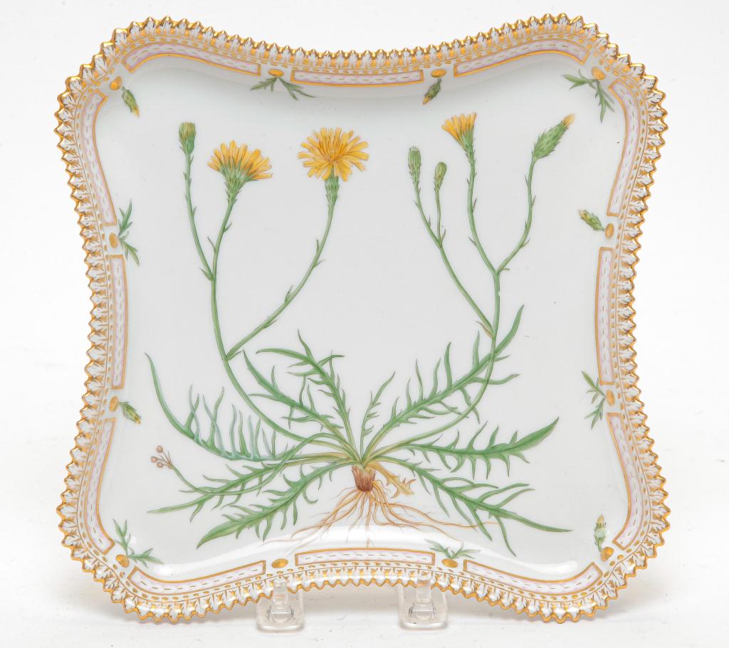 ROYAL COPENHAGEN FLORA DONICA SQUARE DISH. (1 of 4)