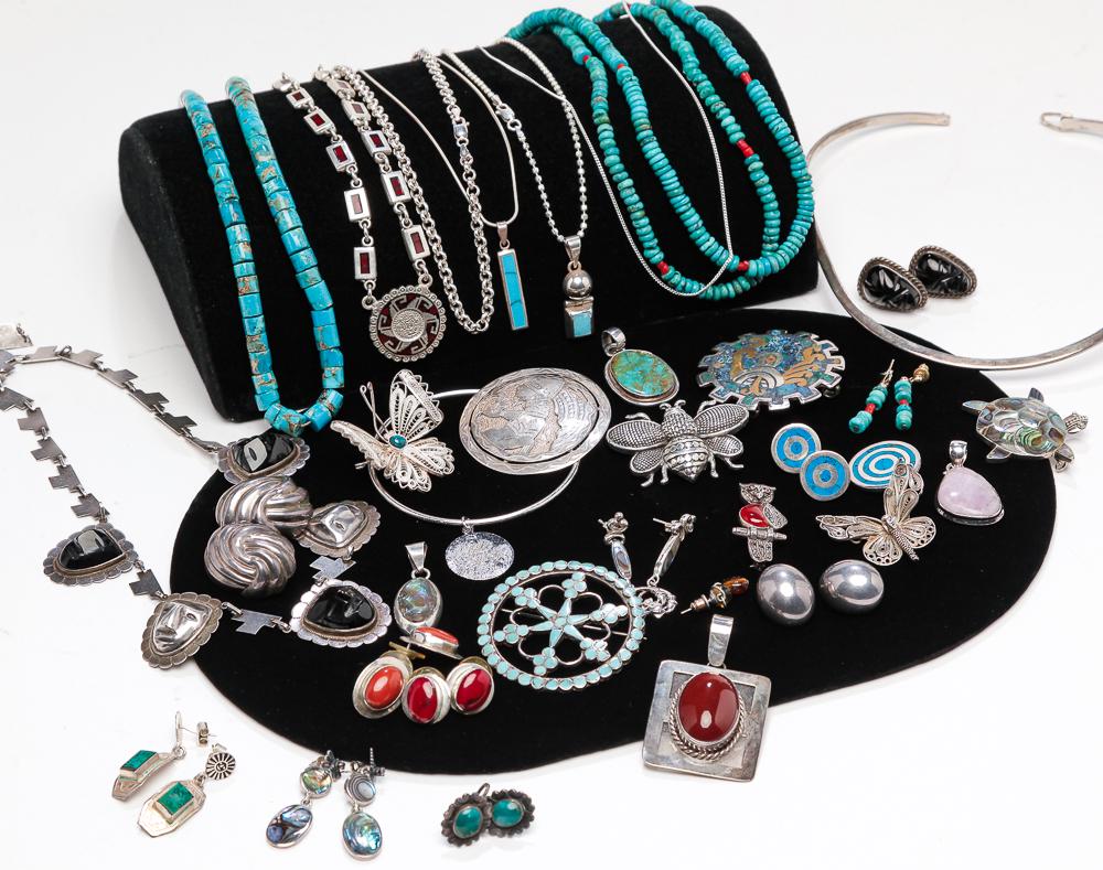 GROUP MOSTLY STERLING SILVER & TURQUOISE JEWELRY. (1 of 3)