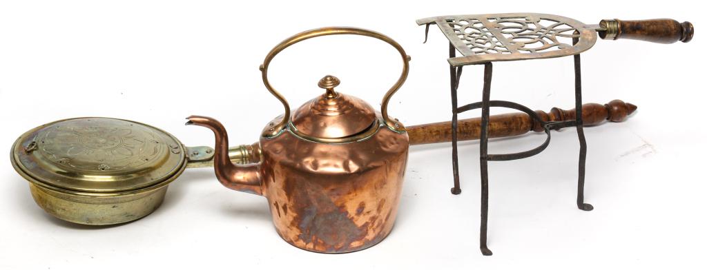 THREE ENGLISH FIREPLACE RELATED ITEMS. (1 of 7)