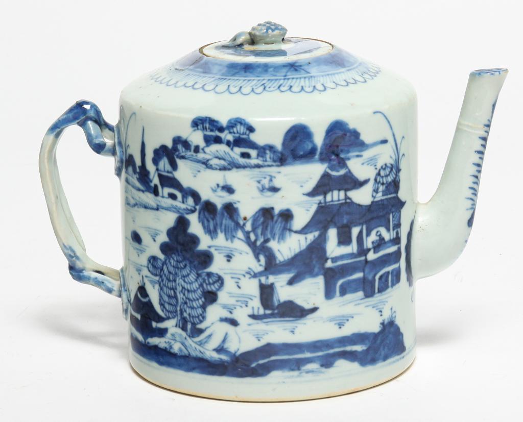 CHINESE BLUE CANTON TEAPOT. (1 of 5)