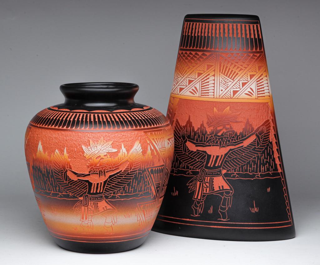 TWO PEICES OF DIANE ARAGON LAGUNA PUEBLO POTTERY. (1 of 4)