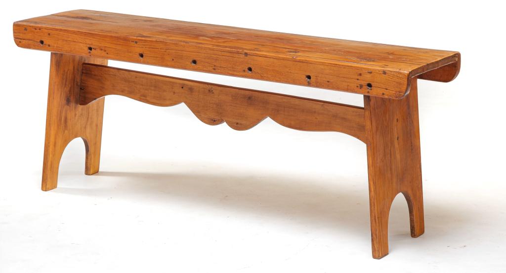AMERICAN COUNTRY BENCH. (1 of 3)