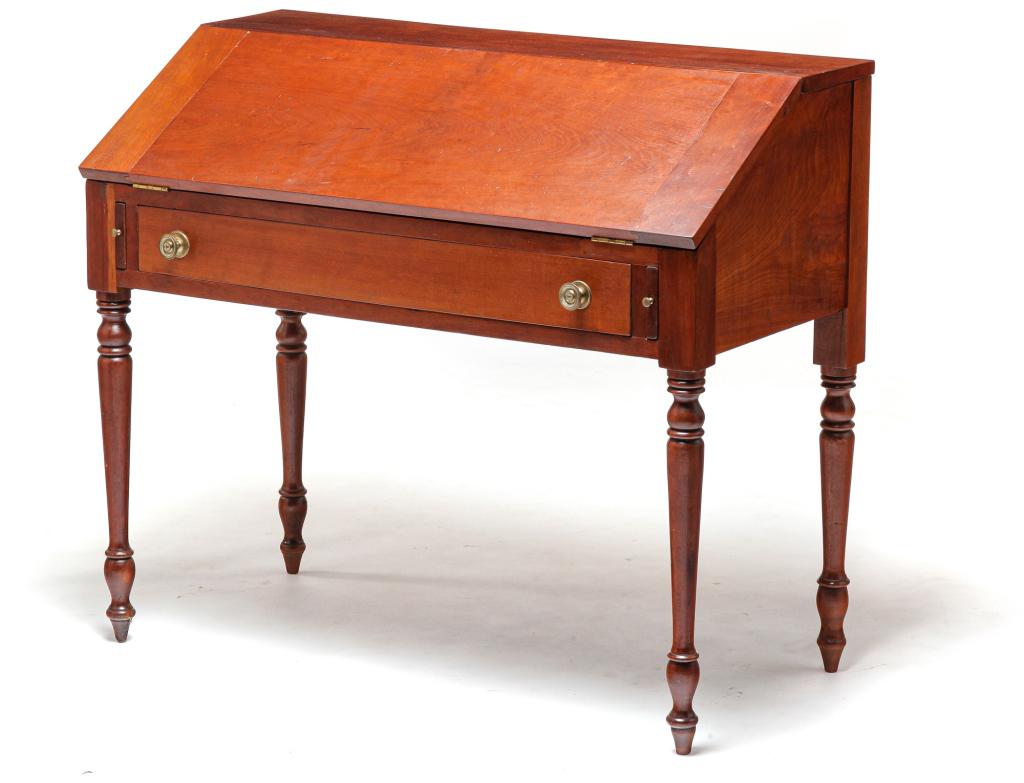 AMERICAN COUNTRY SHERATON CLERK'S DESK. (1 of 5)