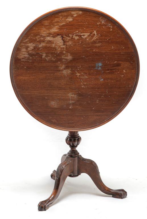 AMERICAN CHIPPENDALE STYLE TEA TABLE. (1 of 4)