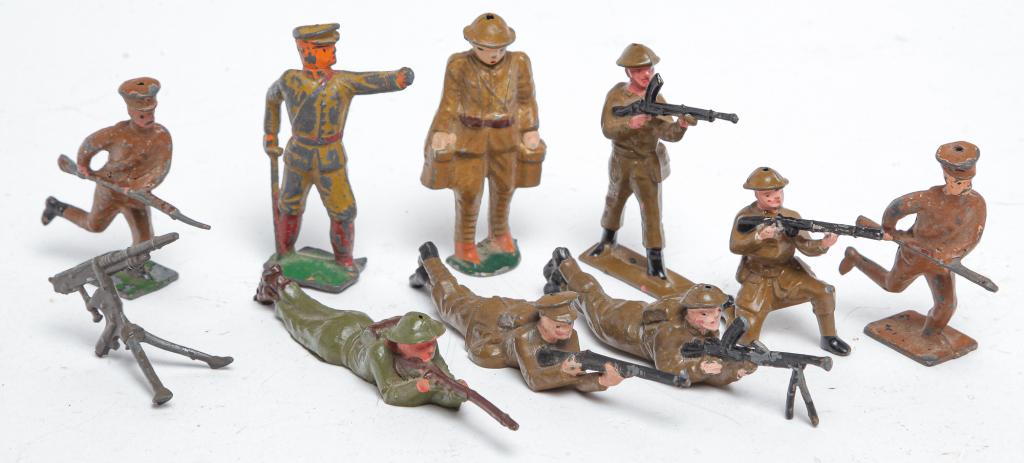 COLLECTION OF PAINTED LEAD SOLDIERS. (1 of 4)