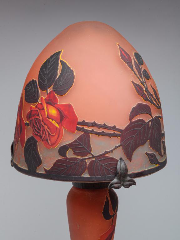 CONTEMPORARY CAMEO GLASS LAMP SIGNED MULLER. (1 of 5)