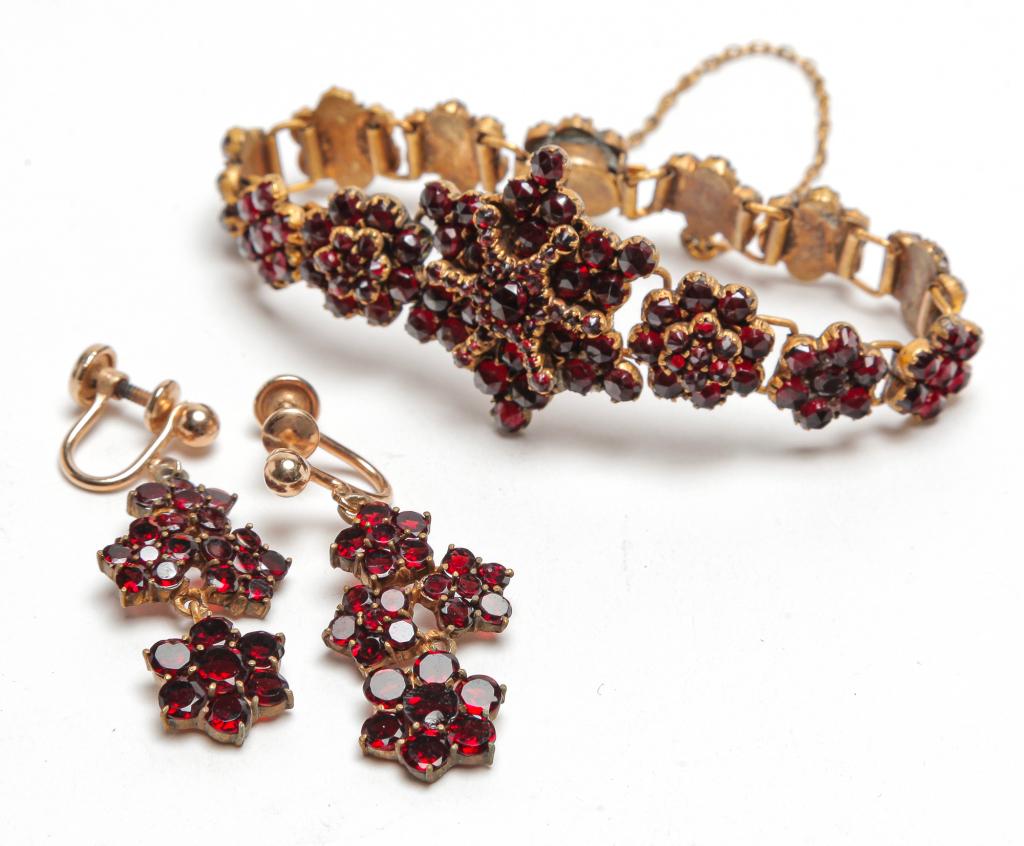 BOHEMIAN GARNET AND GOLD FILLED BRACELET/EARRINGS. (1 of 5)