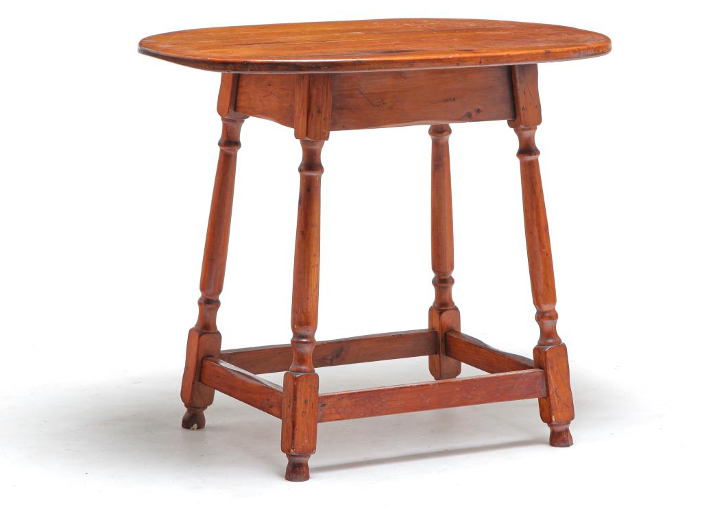 AMERICAN TAVERN TABLE. (1 of 3)