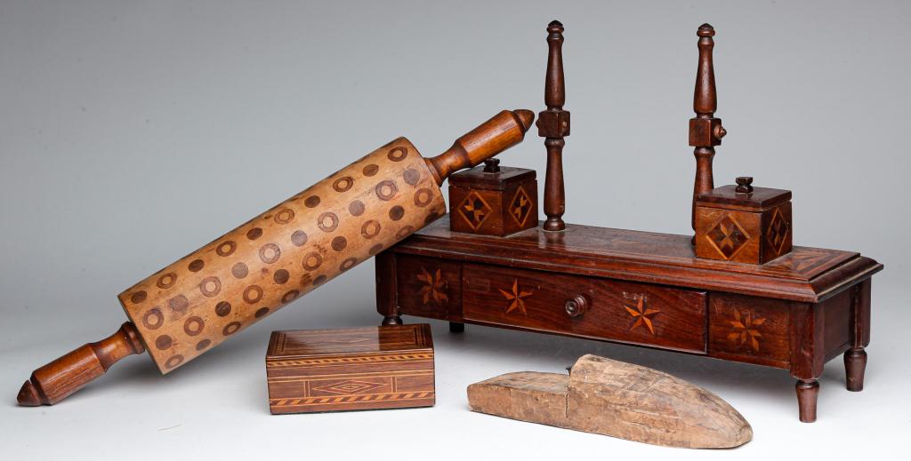 FOUR AMERICAN WOODEN PIECES. (1 of 4)