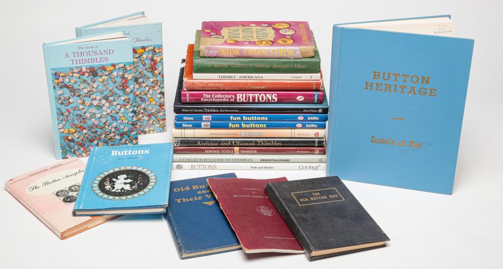 REFERENCE BOOKS ON BUTTONS AND THIMBLES. (1 of 7)