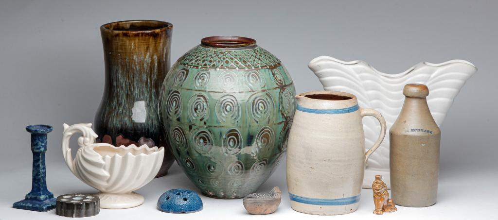 ELEVEN PIECES OF POTTERY AND STONEWARE. (1 of 3)