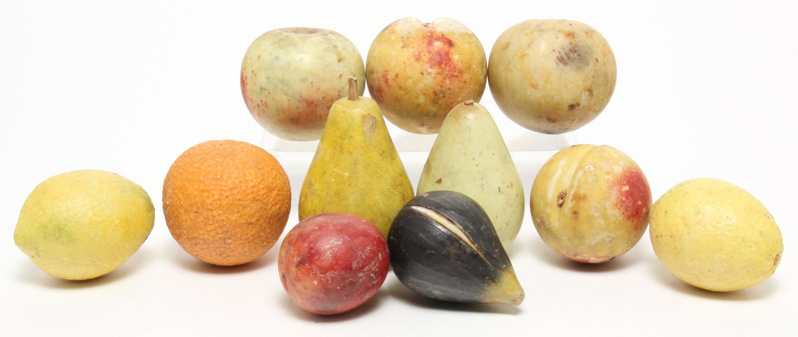 ELEVEN PIECES OF STONE FRUIT. (1 of 4)