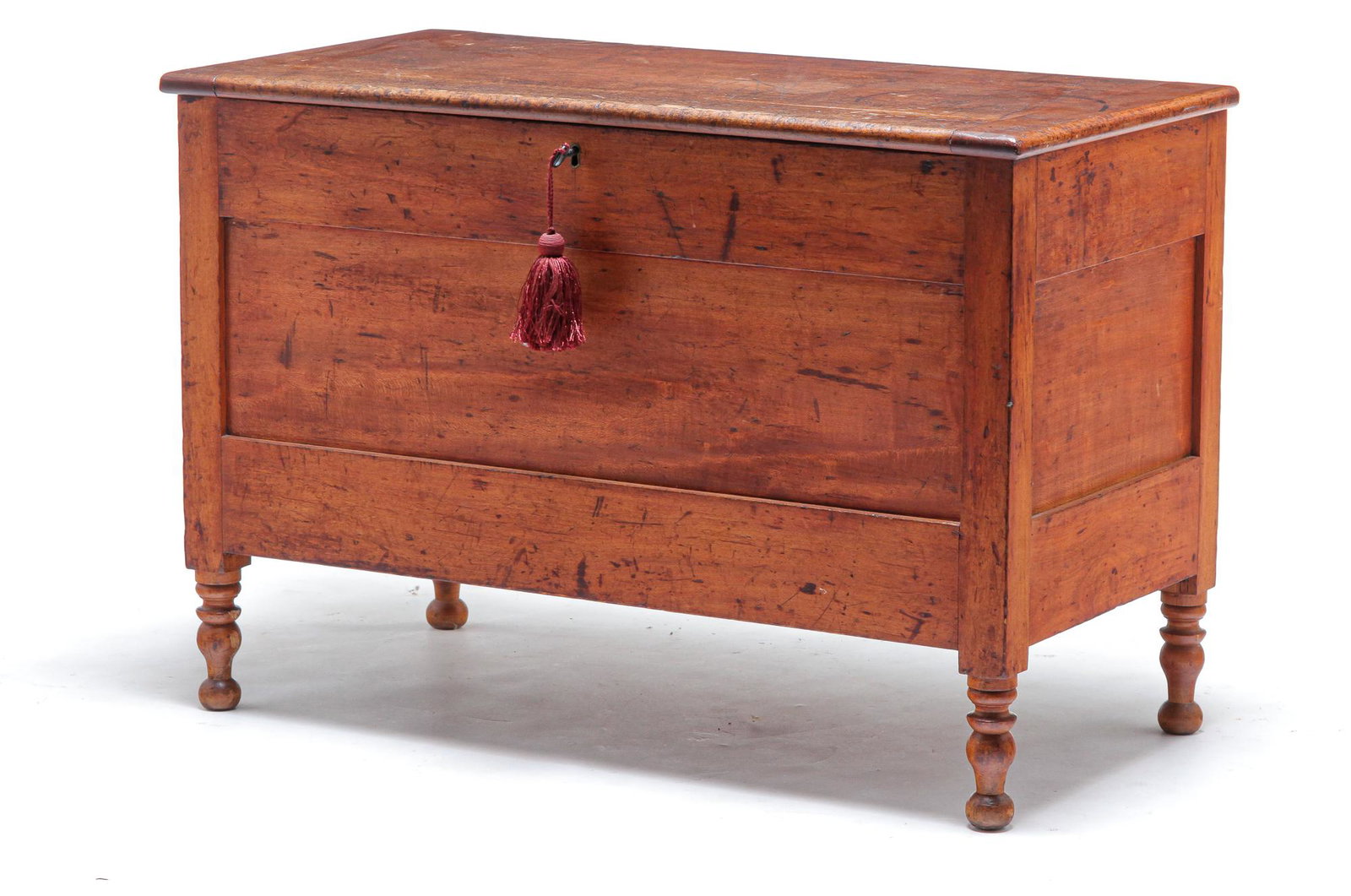 AMERICAN COUNTRY SHERATON BLANKET CHEST. (1 of 4)