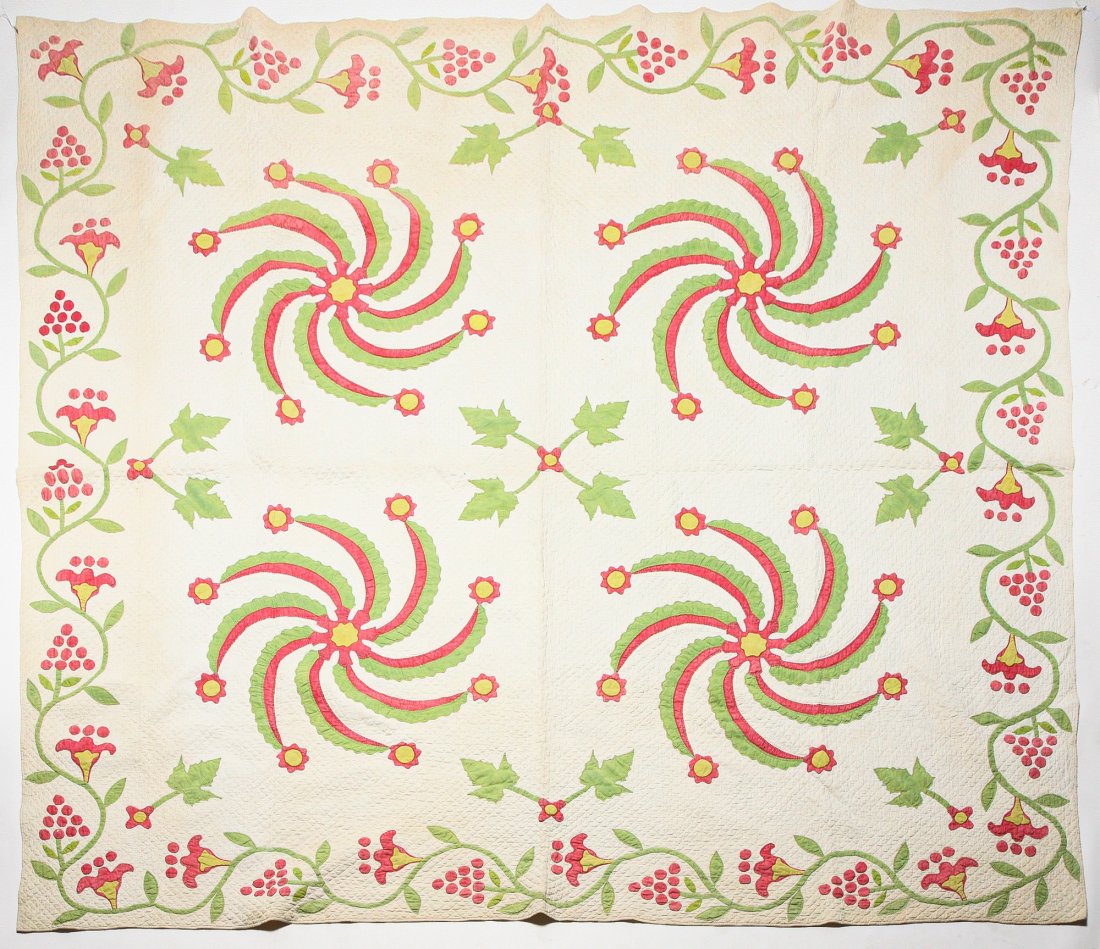 AMERICAN APPLIQUE QUILT. (1 of 2)