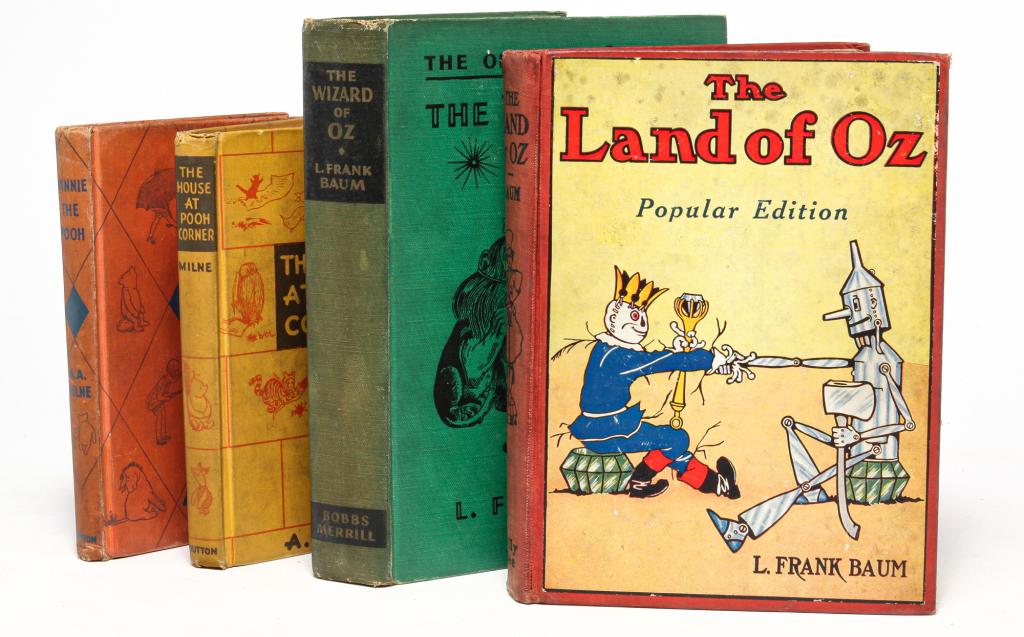 FOUR BOOKS WIZARD OF OZ AND WINNIE THE POOH. (1 of 6)