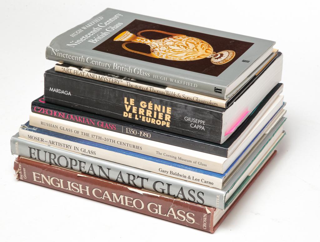 BOOKS ON EUROPEAN GLASS. (1 of 9)