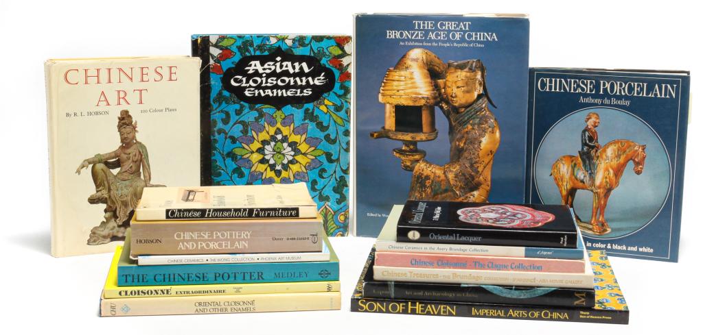 ASIAN AND CHINESE BOOKS INCLUDING HOBSON. (1 of 7)