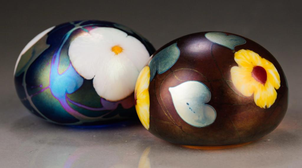 TWO CHARLES LOTTON GLASS PAPERWEIGHTS. (1 of 3)
