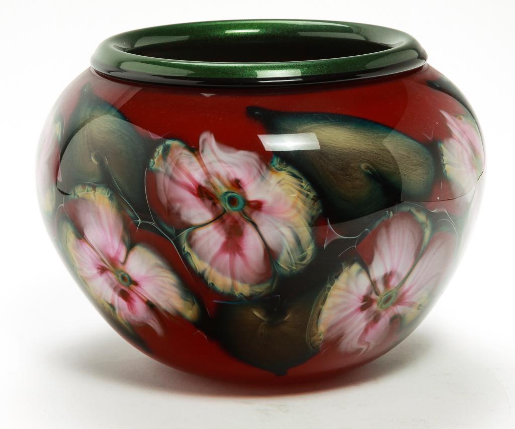 CHARLES LOTTON CASED GLASS VASE. (1 of 6)