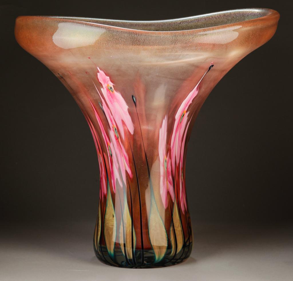 LARGE JOHN LOTTON FREE FORM GLASS VASE. (1 of 3)