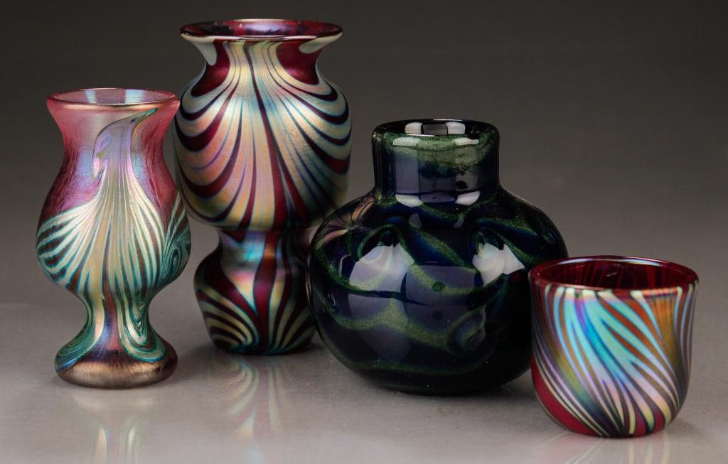 FOUR MINIATURE PIECES OF LOTTON GLASS. (1 of 3)