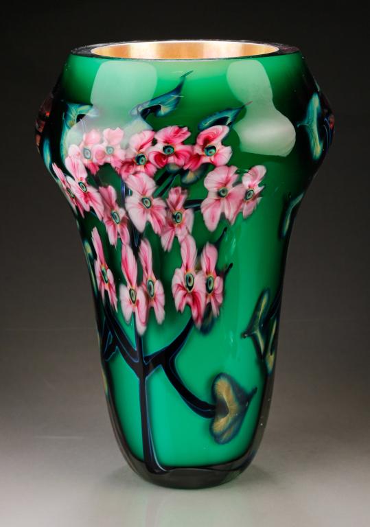 JOHN LOTTON CASED GLASS VASE. (1 of 4)