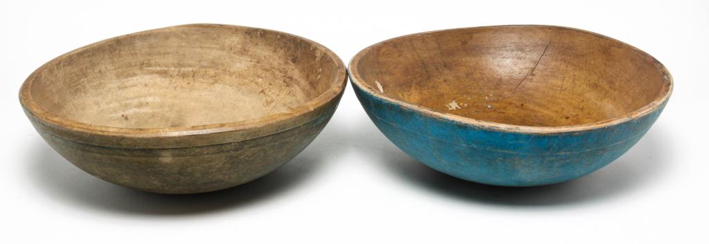 TWO AMERICAN TREENWARE BOWLS. (1 of 7)