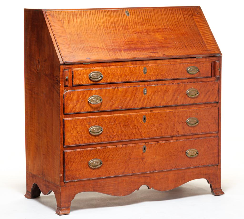 AAMERICAN FEDERAL SLANT LID DESK. (1 of 6)